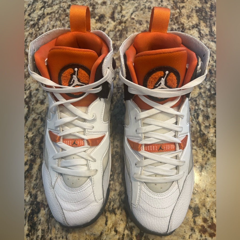 Jordan Jumpman Two Trey